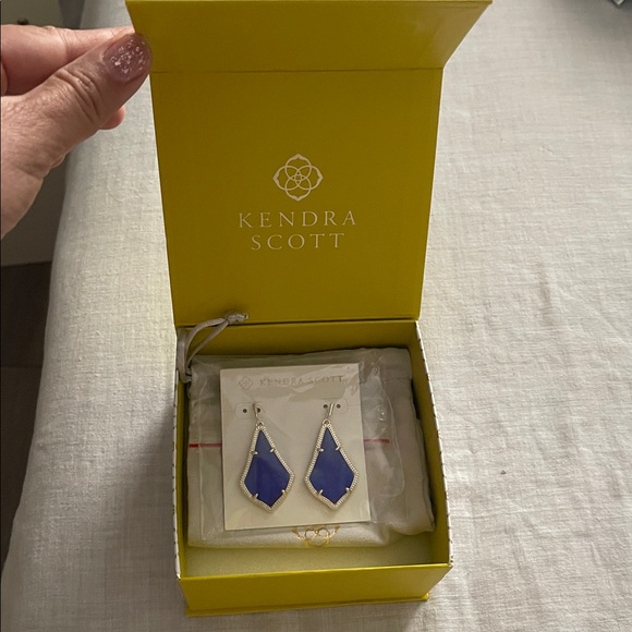New Kendra Scott Alex Earrings in Cobalt Blue - Picture 7 of 7